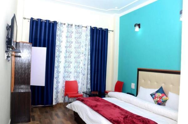 Stayapart - Hotel Bagsu Sarovar Dharamshala Exterior photo